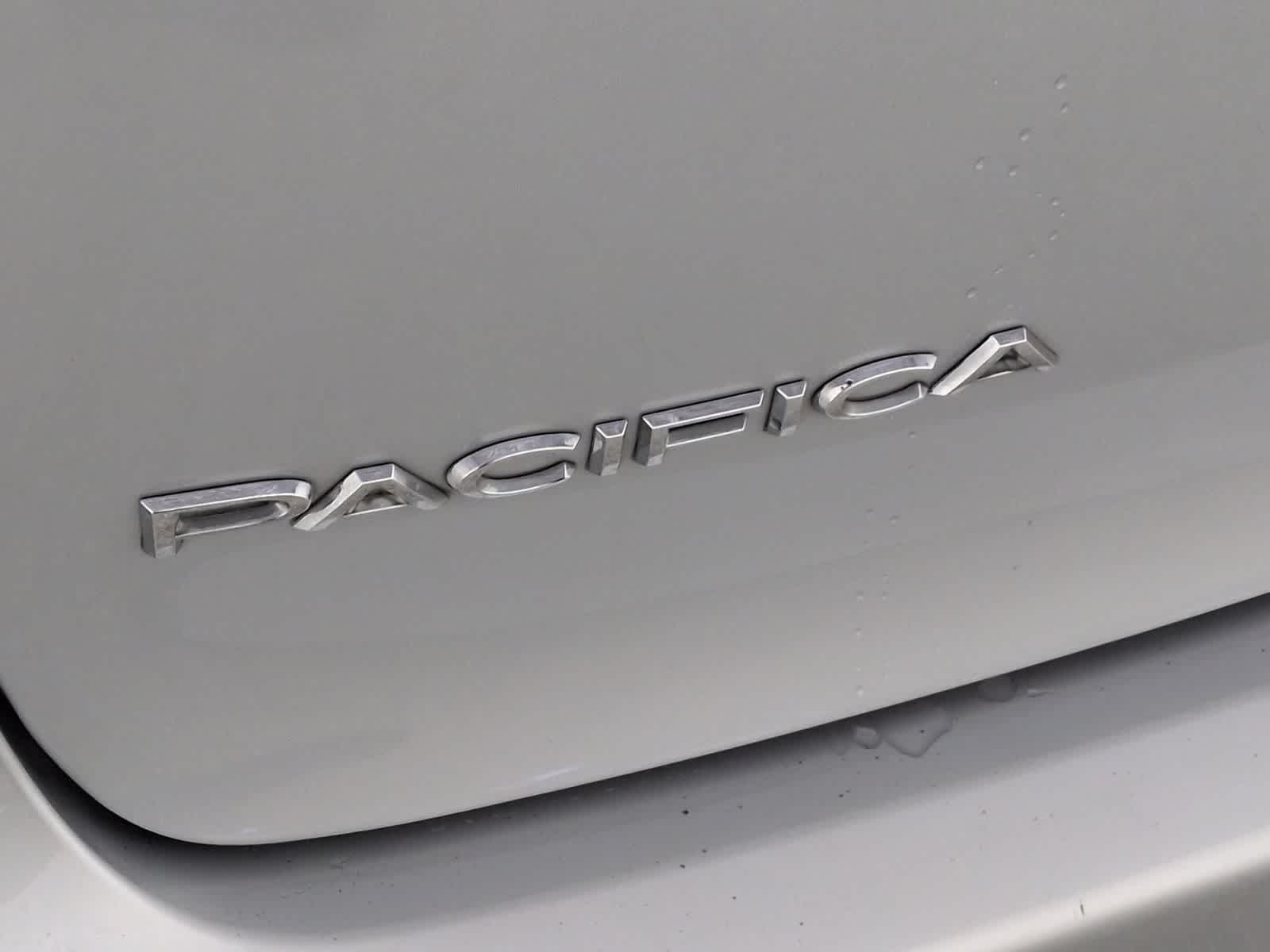 Thumbnail: 2024 Chrysler Pacifica - 13