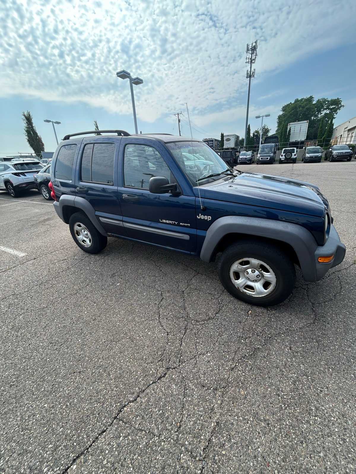 Thumbnail: 2002 Jeep Liberty - 8