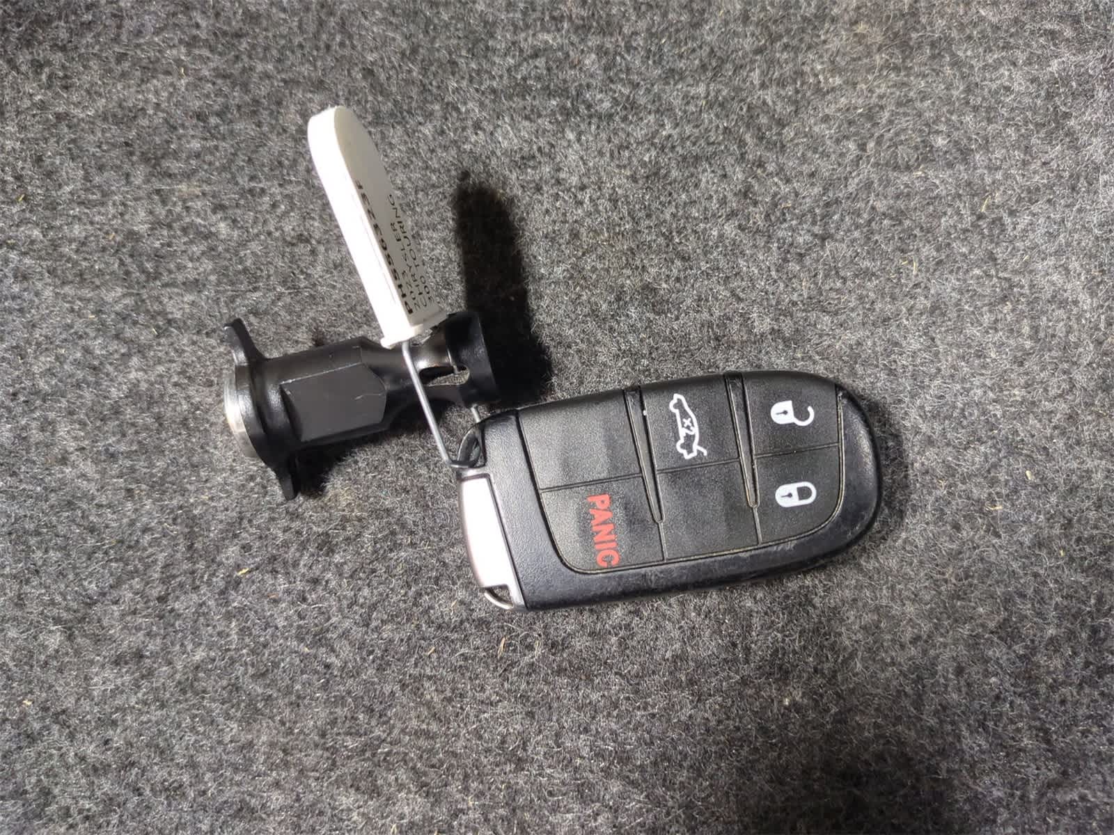 Thumbnail: 2023 Chrysler 300 - 33