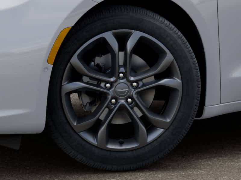 Thumbnail: 2026 Chrysler Pacifica - 8