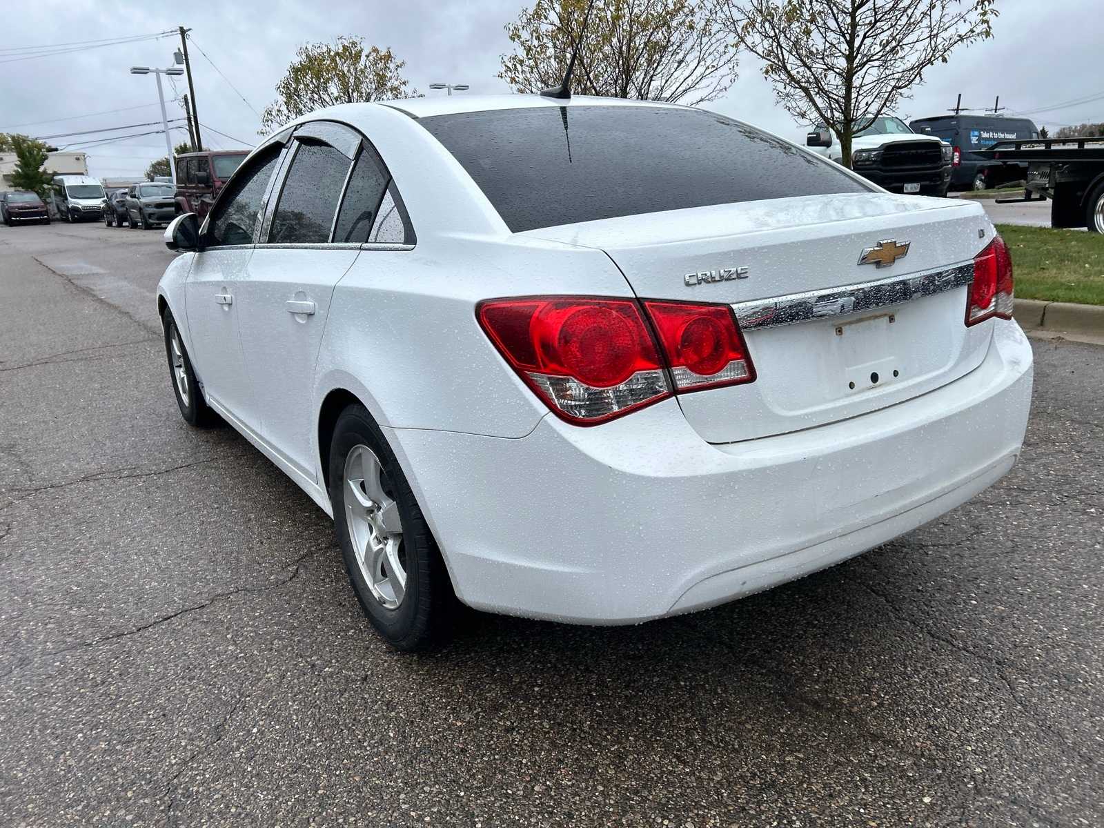 Thumbnail: 2012 Chevrolet Cruze - 18