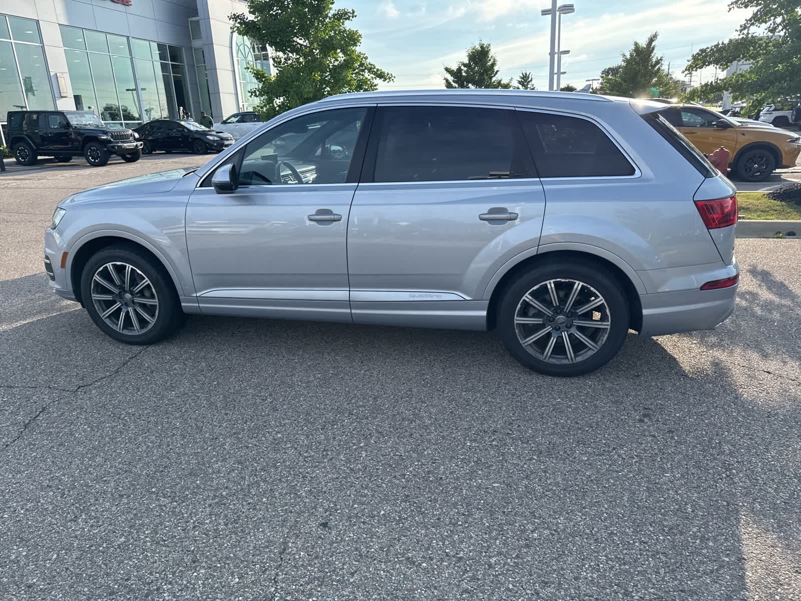 Thumbnail: 2017 Audi Q7 - 25