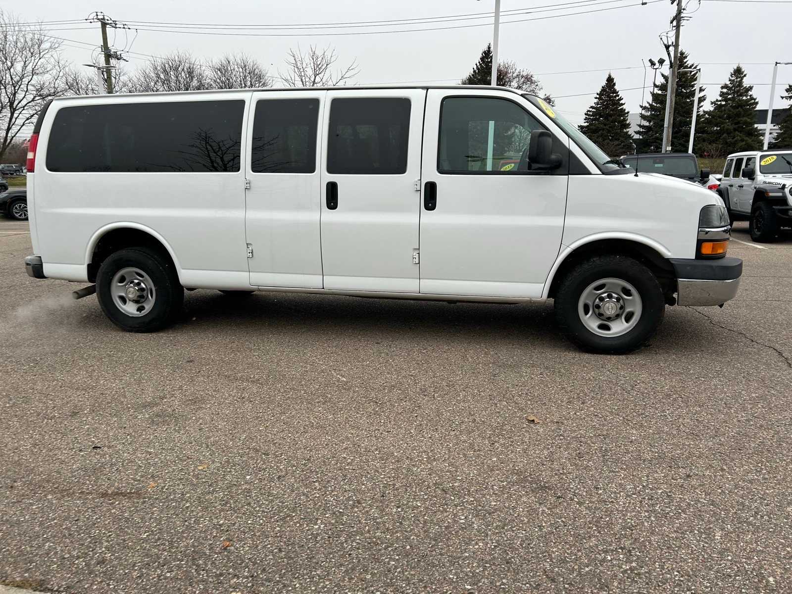 Thumbnail: 2016 Chevrolet Express - 11