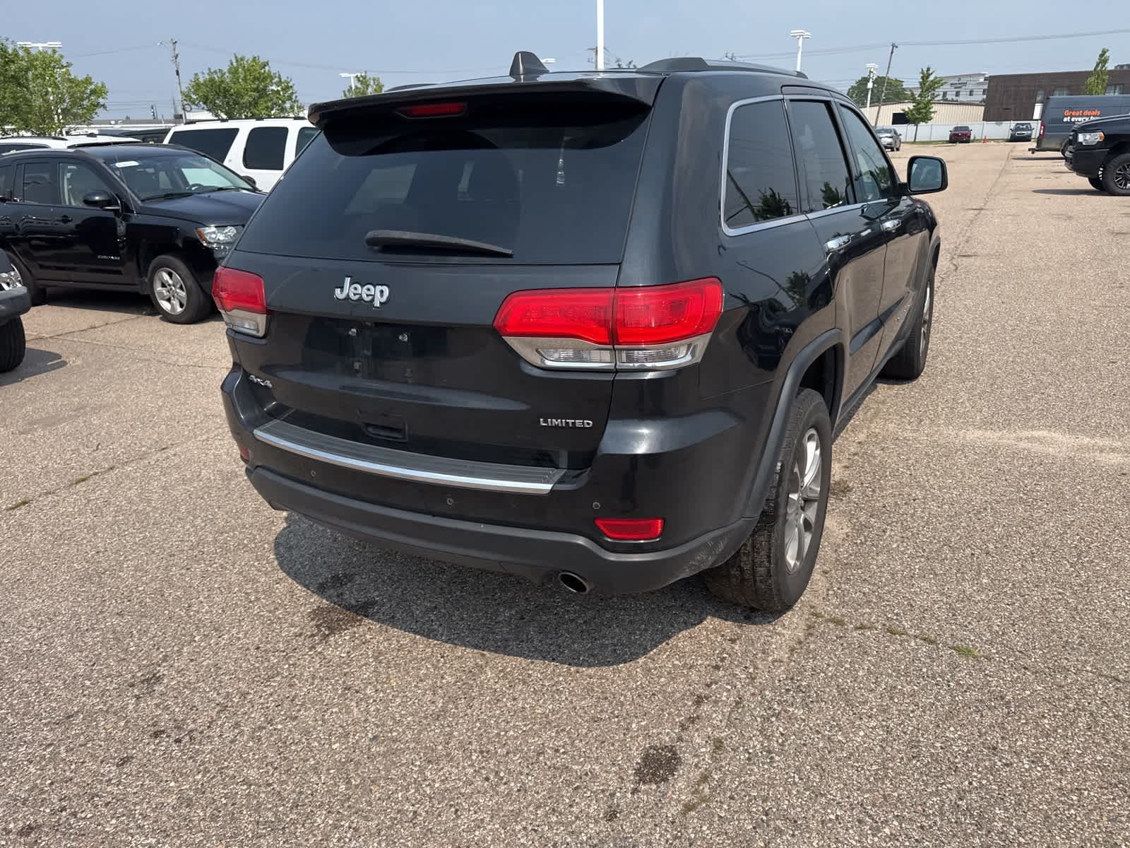 Thumbnail: 2015 Jeep Grand Cherokee - 17