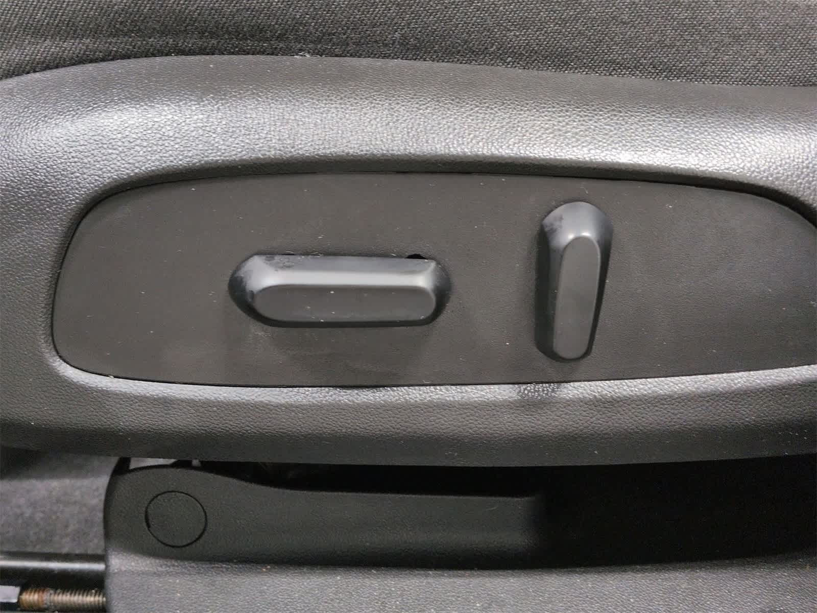 Thumbnail: 2019 GMC Acadia - 17