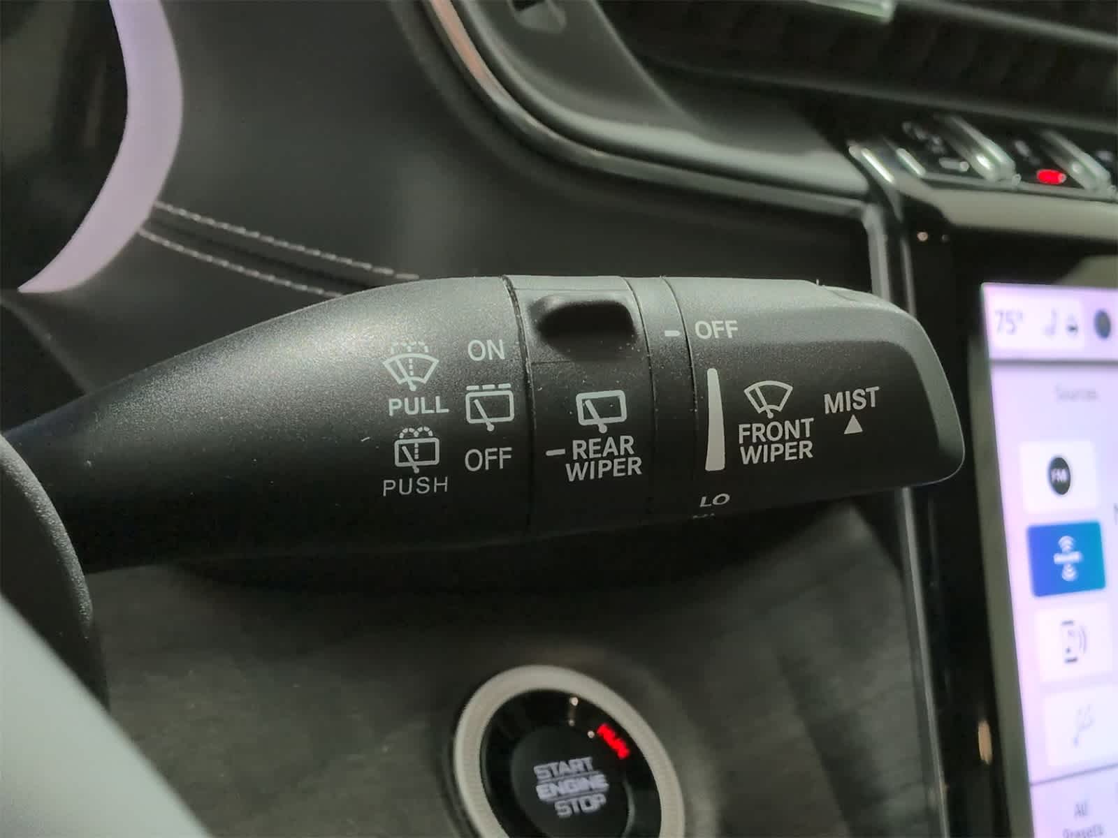 Thumbnail: 2023 Jeep Grand Cherokee L - 28