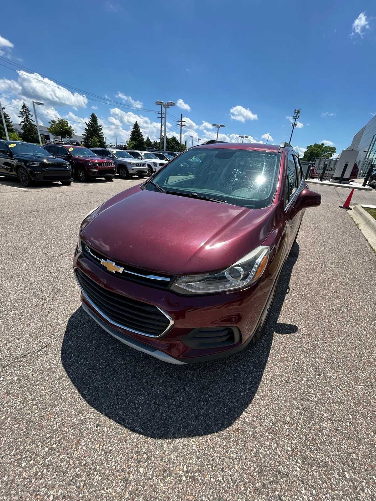 Thumbnail: 2017 Chevrolet Trax - 5