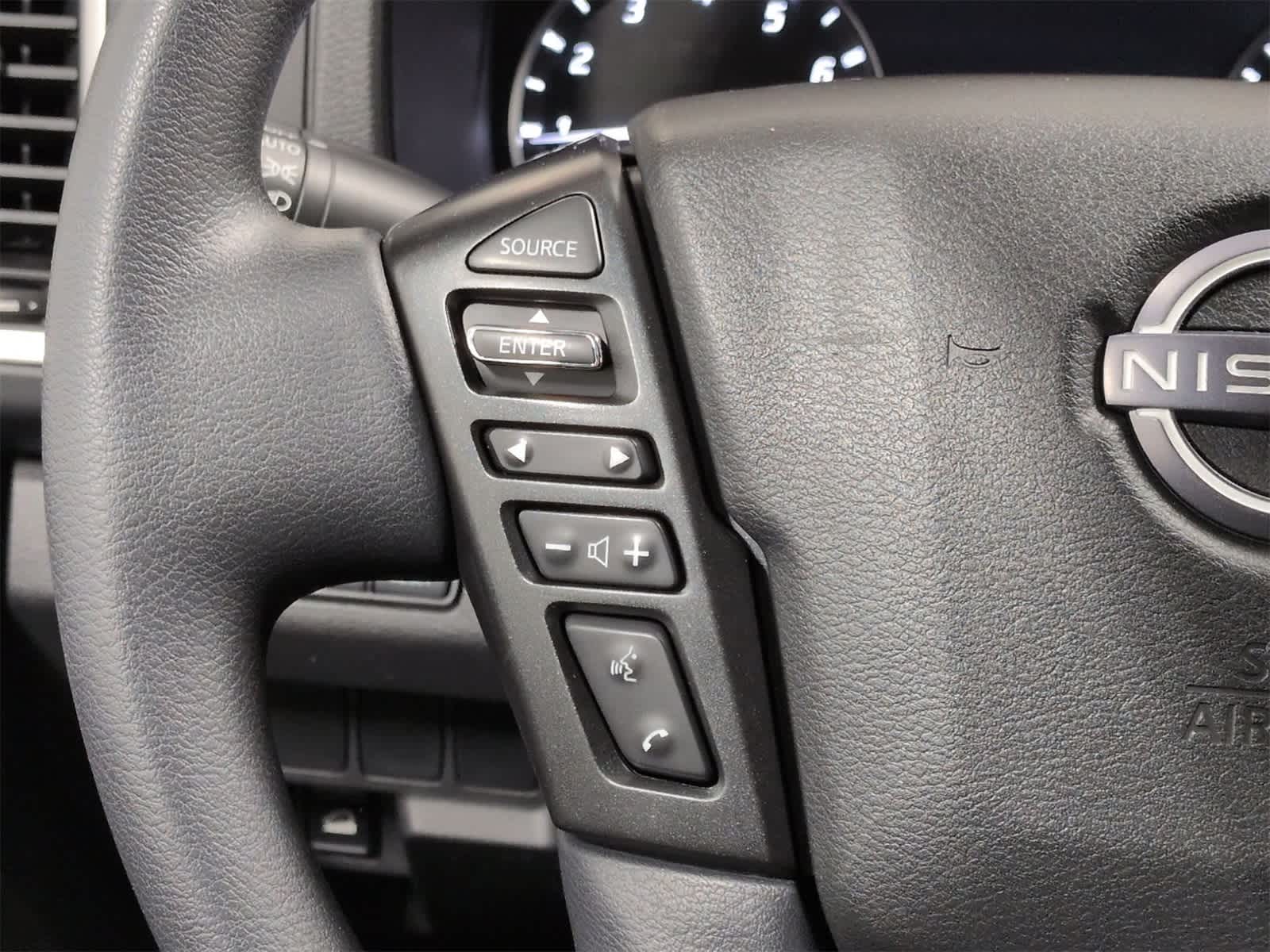 Thumbnail: 2024 Nissan Frontier - 23