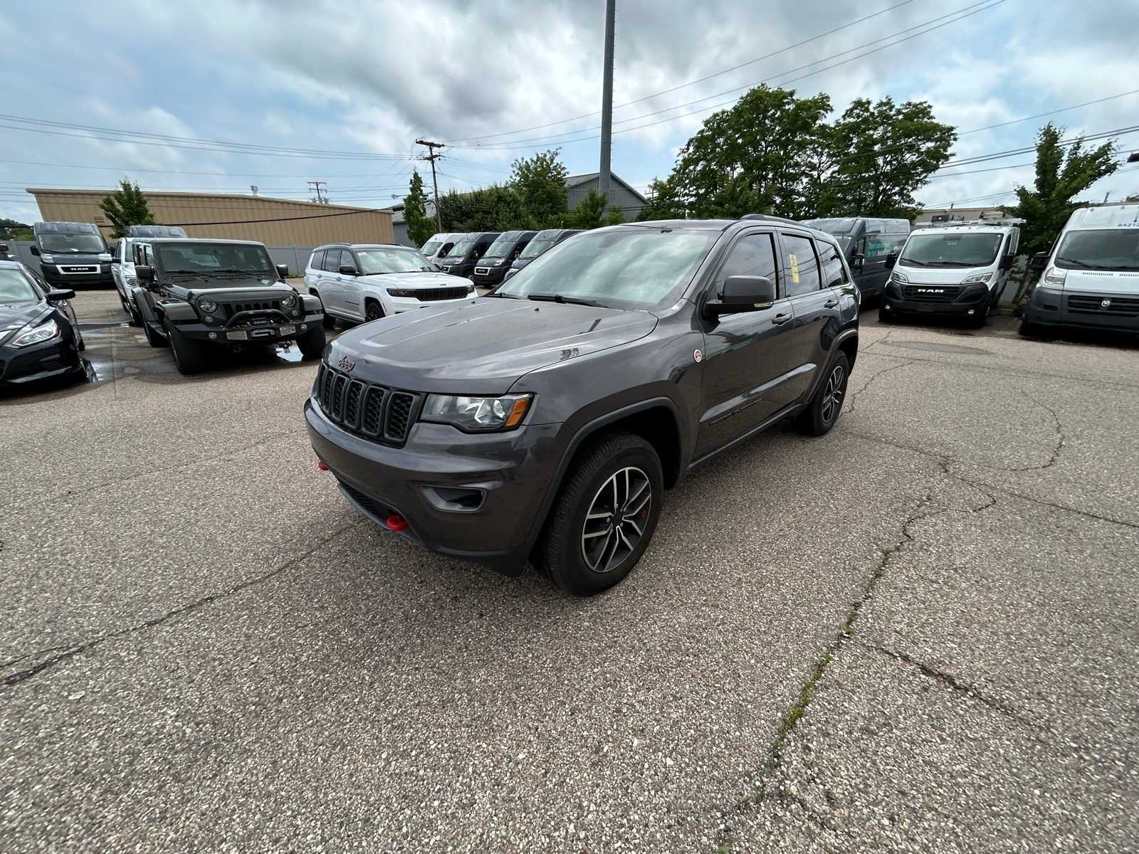 2020 Jeep Grand Cherokee Trailhawk 2