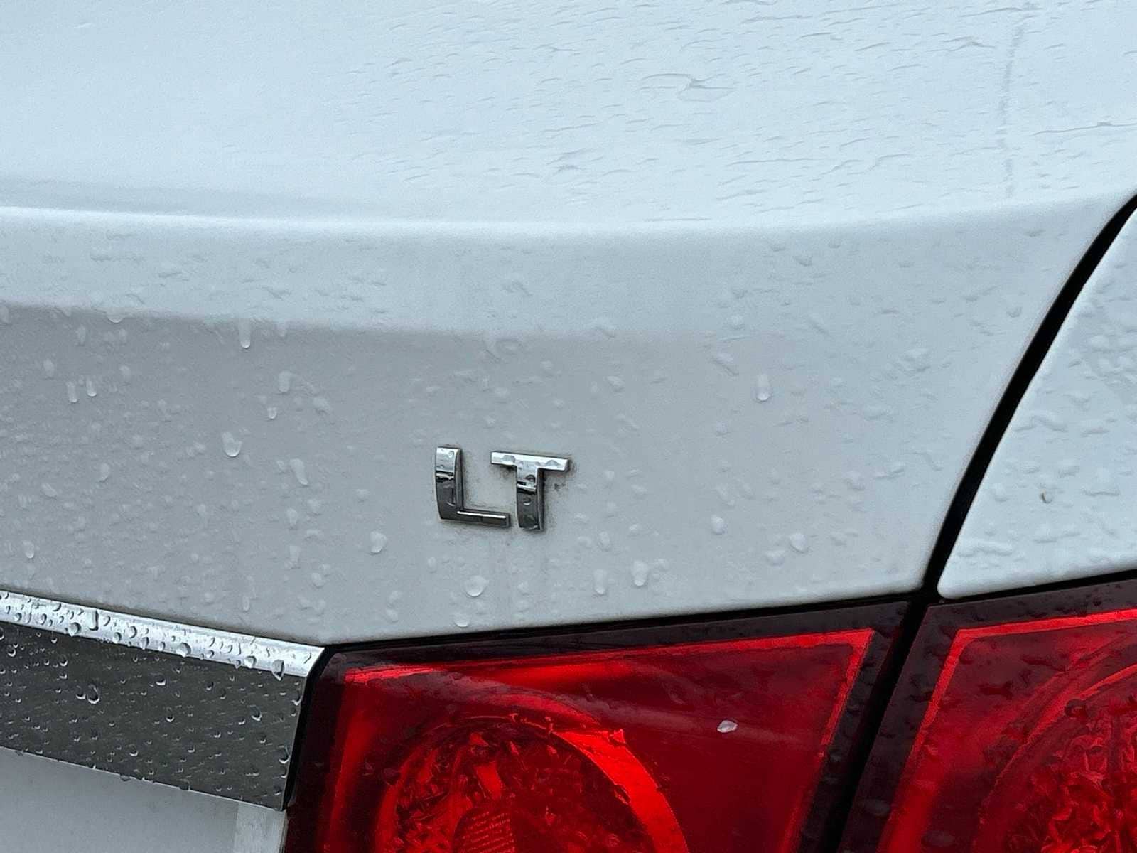 Thumbnail: 2012 Chevrolet Cruze - 31