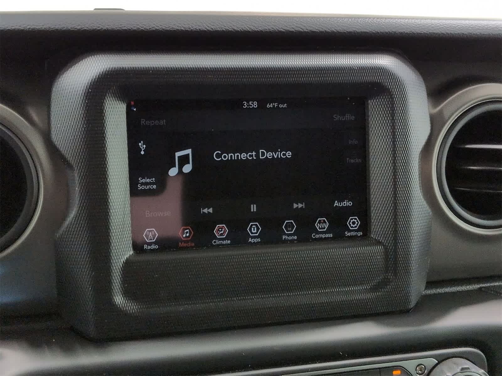 Thumbnail: 2022 Jeep Wrangler - 27