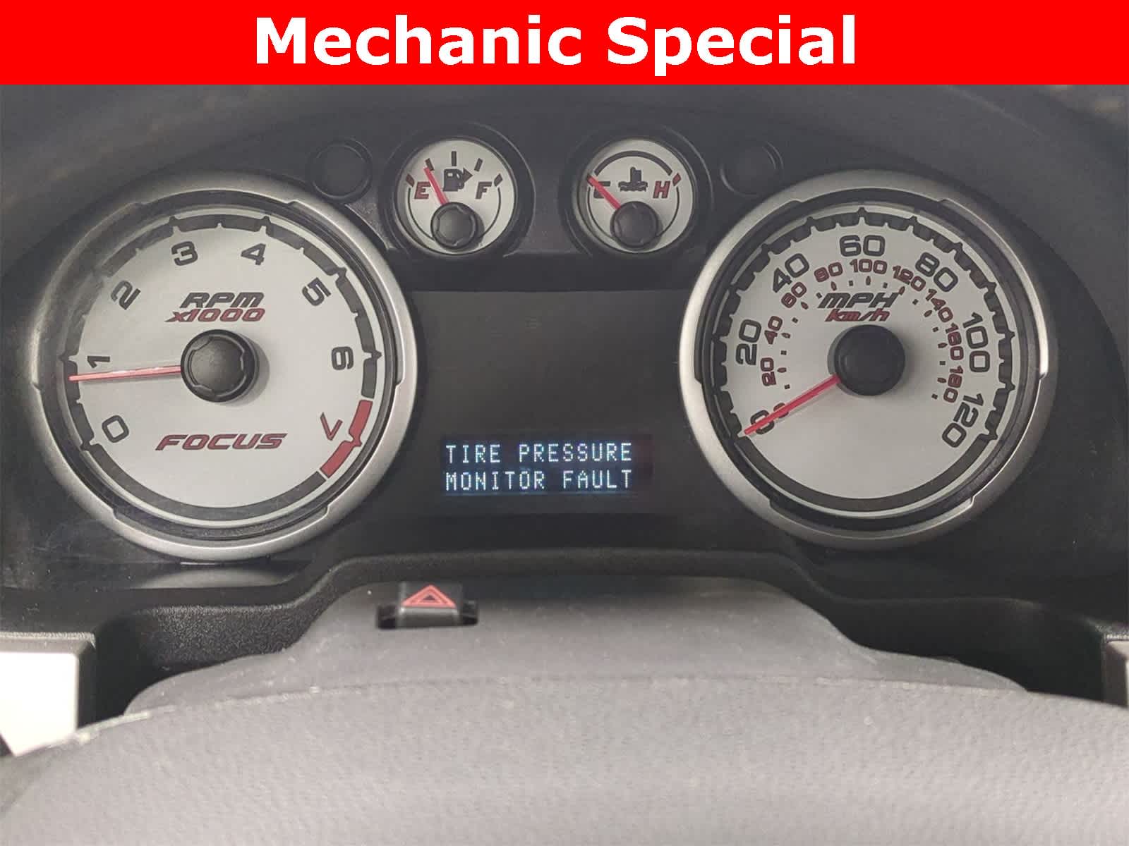 Thumbnail: 2010 Ford Focus - 31