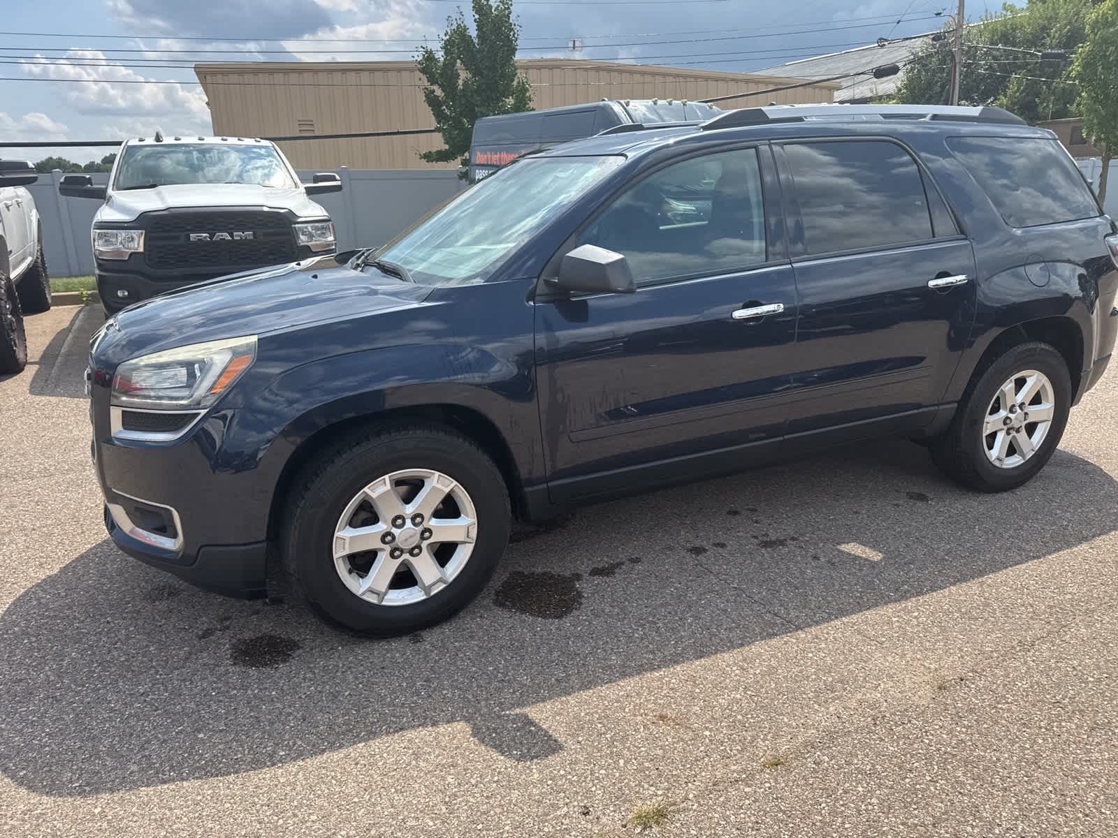 Thumbnail: 2016 GMC Acadia - 25