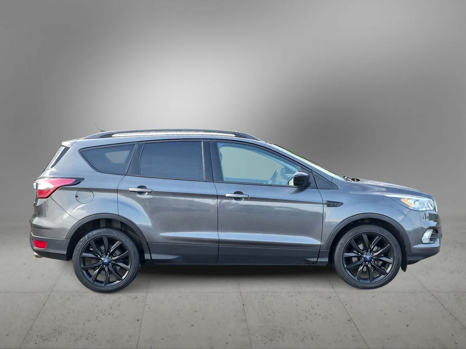 Thumbnail: 2018 Ford Escape - 9