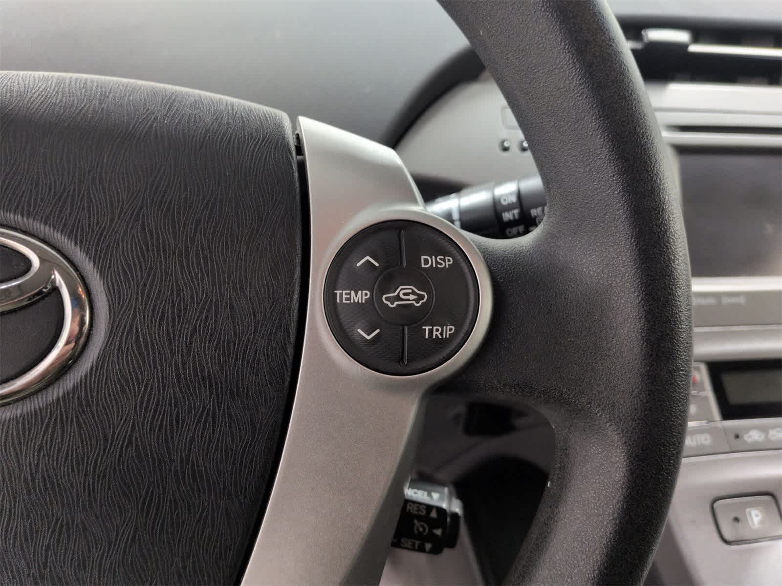 Thumbnail: 2015 Toyota Prius - 25