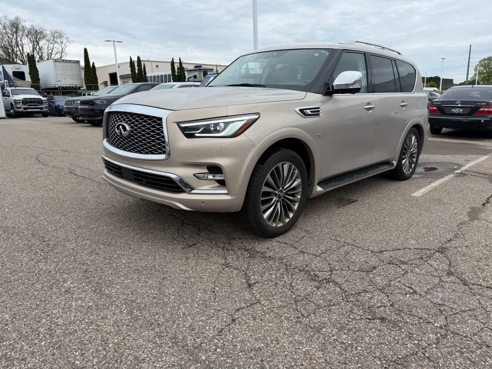 Thumbnail: 2019 INFINITI QX80 - 2