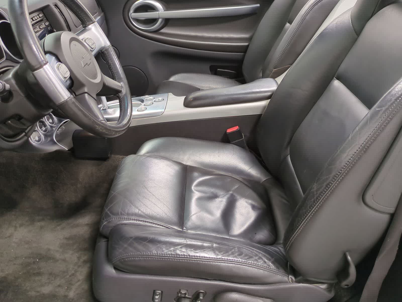 Thumbnail: 2005 Chevrolet SSR - 17