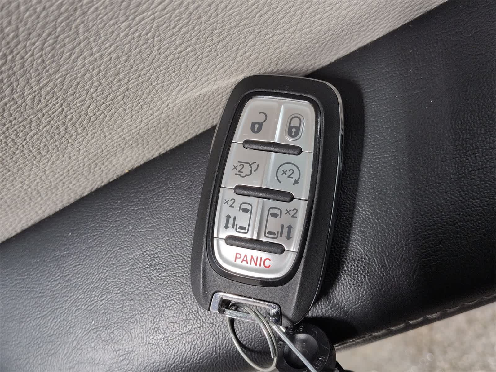 Thumbnail: 2024 Chrysler Pacifica - 34