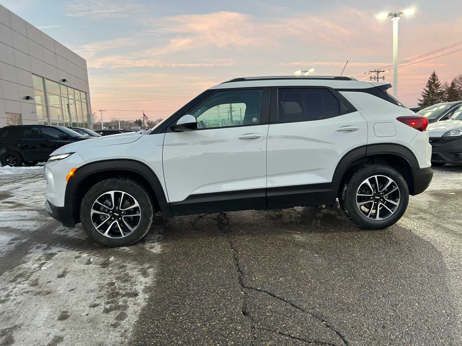 Thumbnail: 2025 Chevrolet TrailBlazer - 25