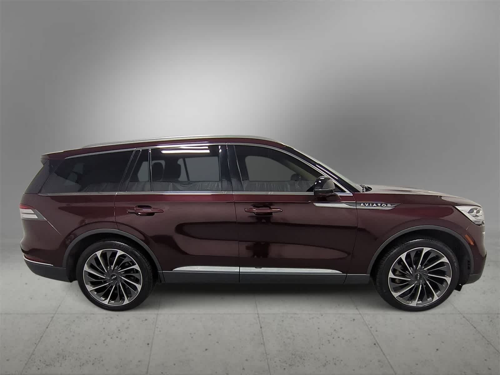 Thumbnail: 2020 Lincoln Aviator - 9
