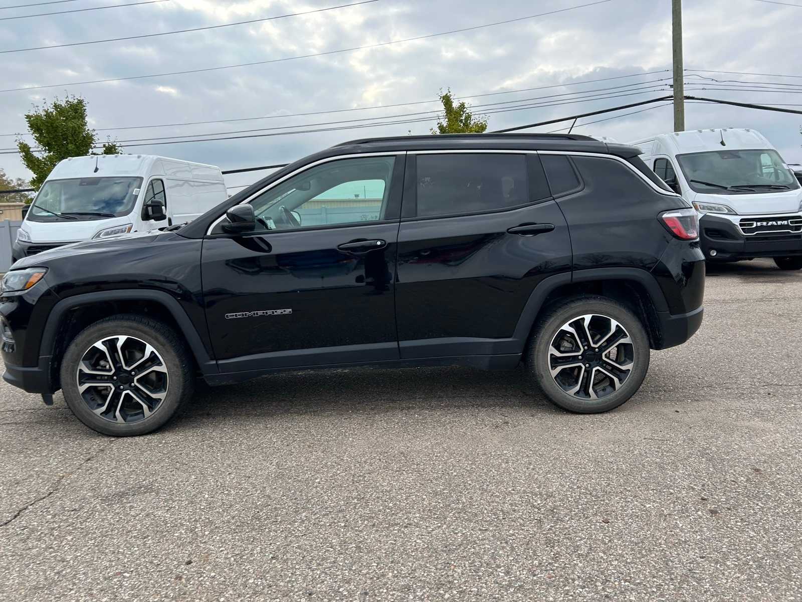 Thumbnail: 2022 Jeep Compass - 28