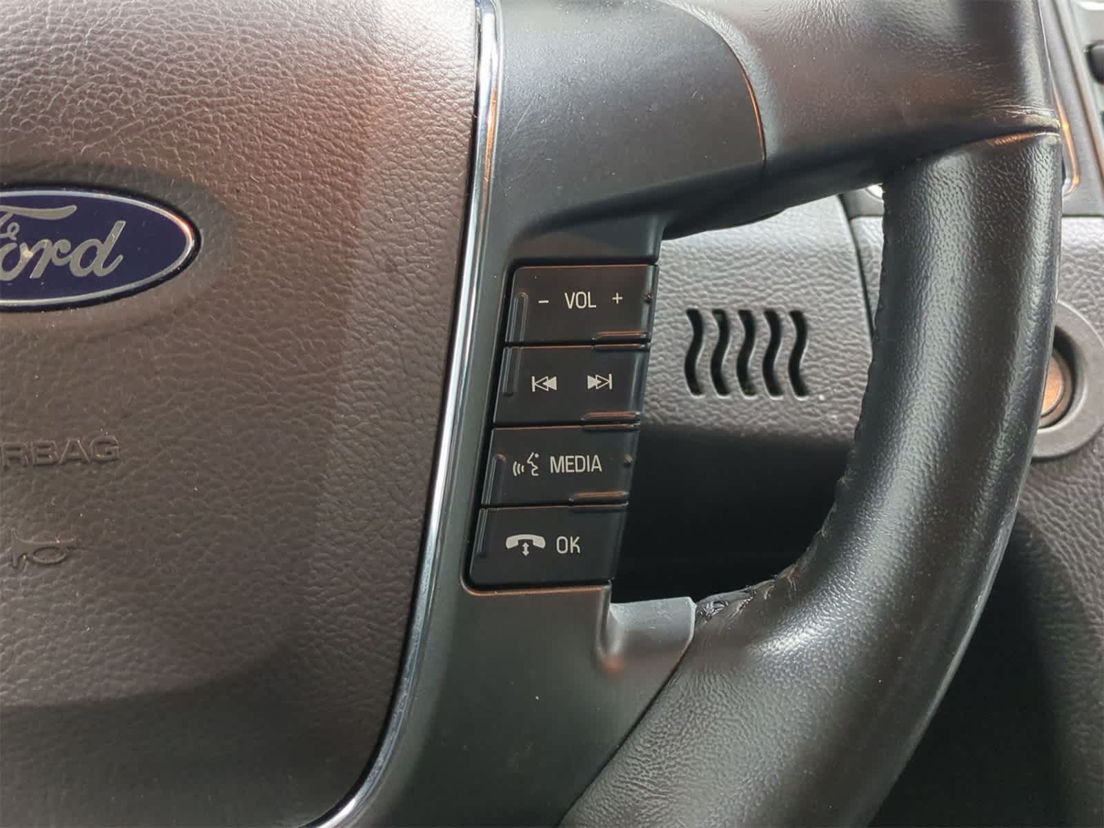 Thumbnail: 2010 Ford Taurus - 25