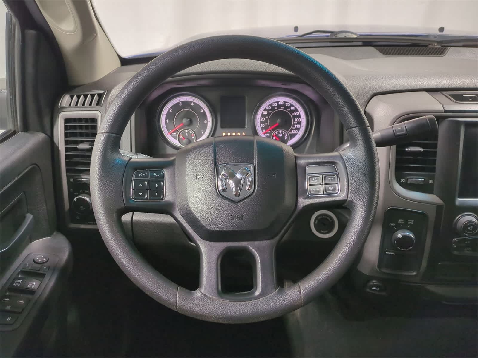 2019 RAM 1500 Classic Express 23