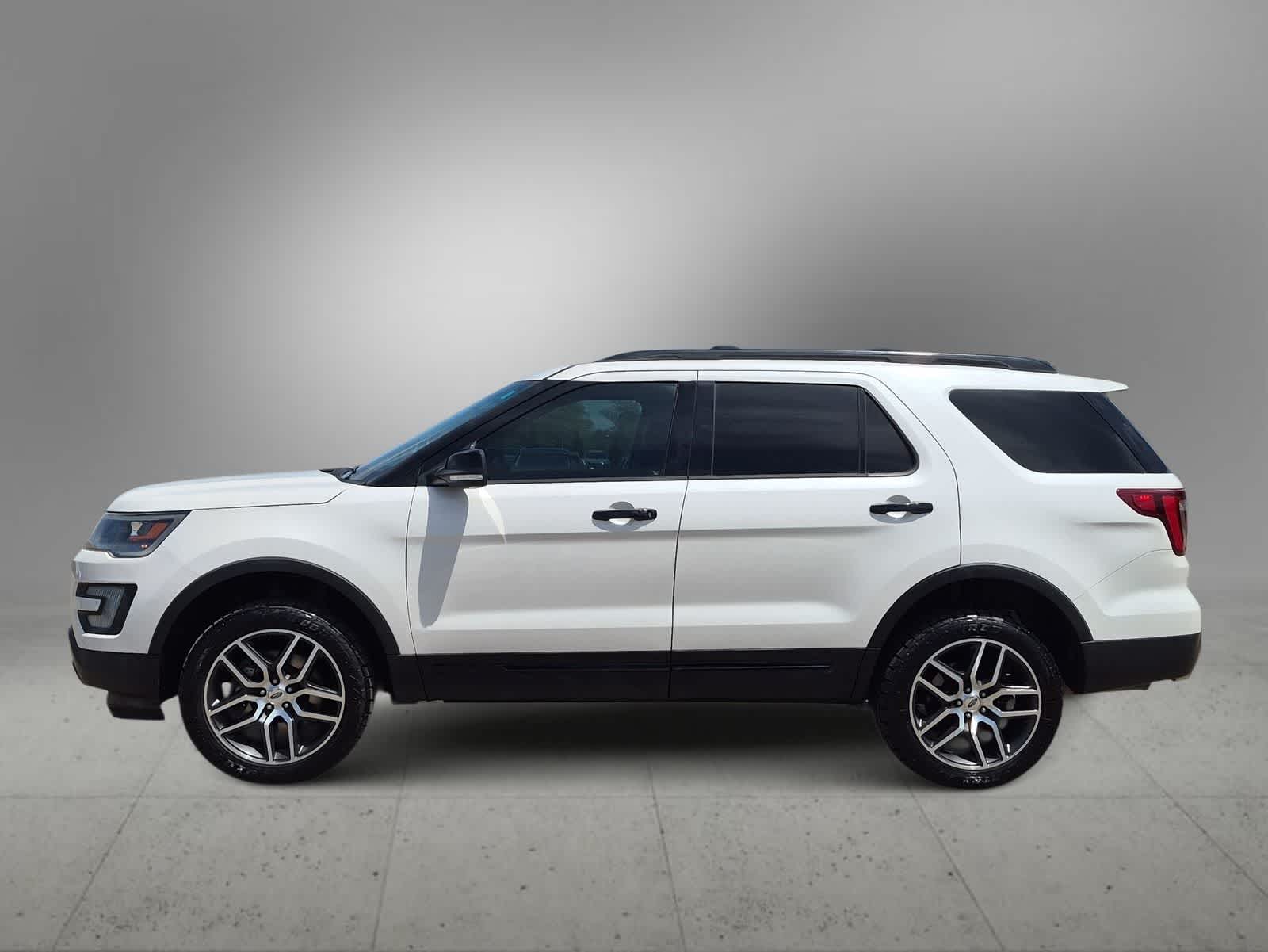 Thumbnail: 2016 Ford Explorer - 5