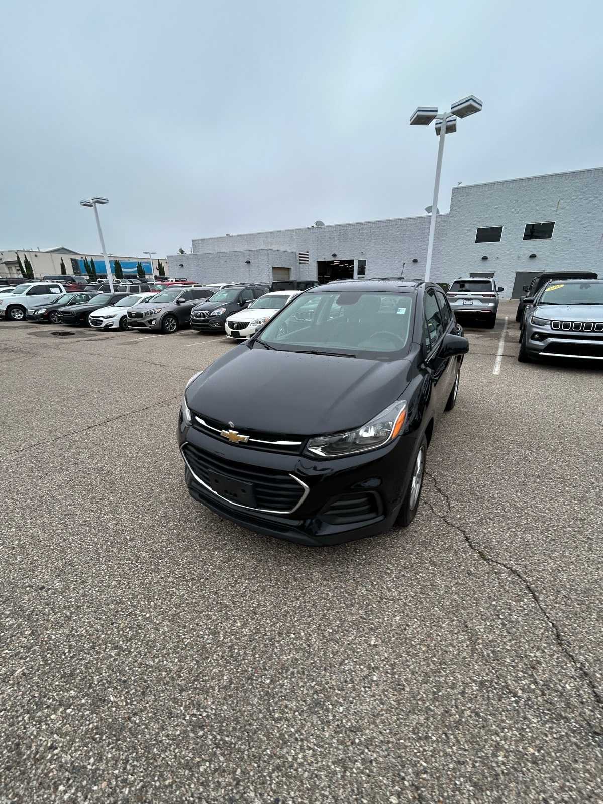 Thumbnail: 2019 Chevrolet Trax - 3