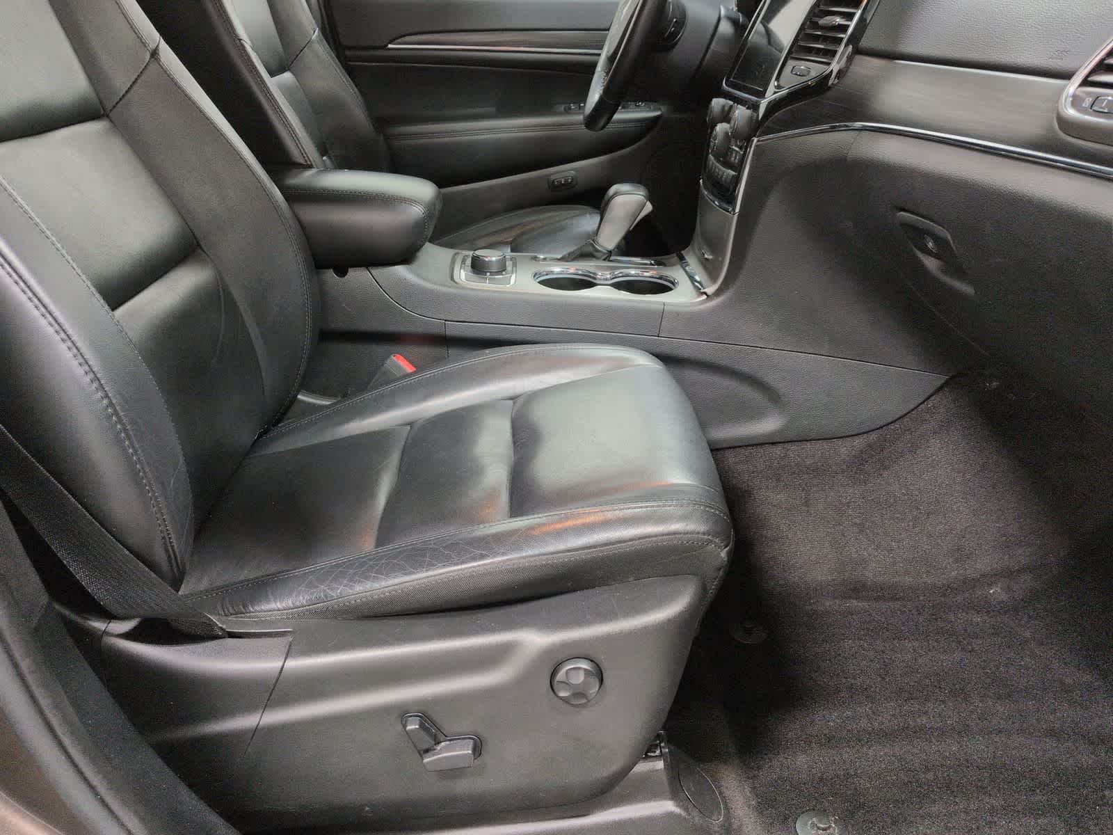 Thumbnail: 2019 Jeep Grand Cherokee - 24