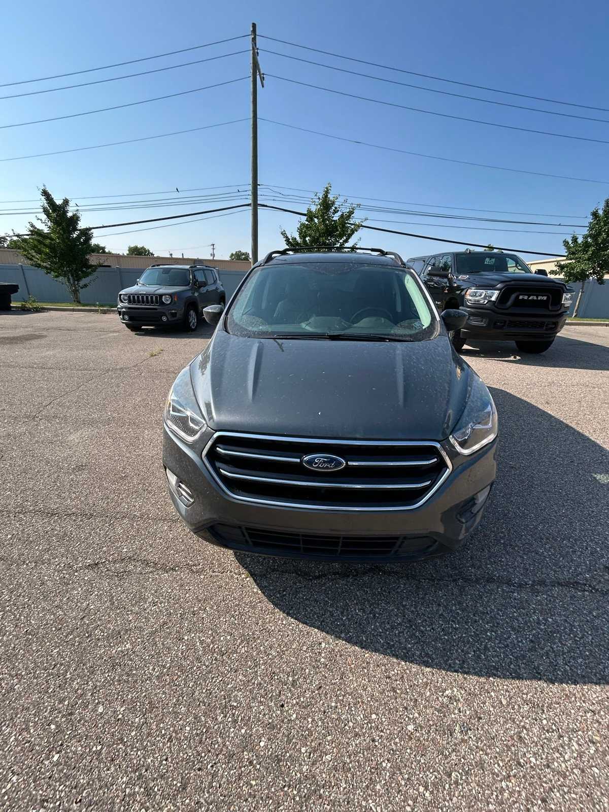 Thumbnail: 2019 Ford Escape - 3
