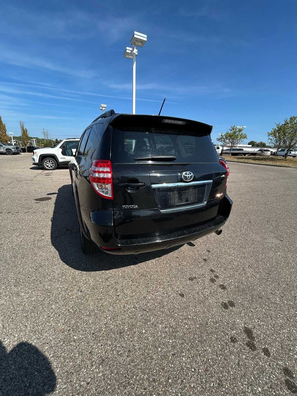 Thumbnail: 2010 Toyota RAV4 - 19