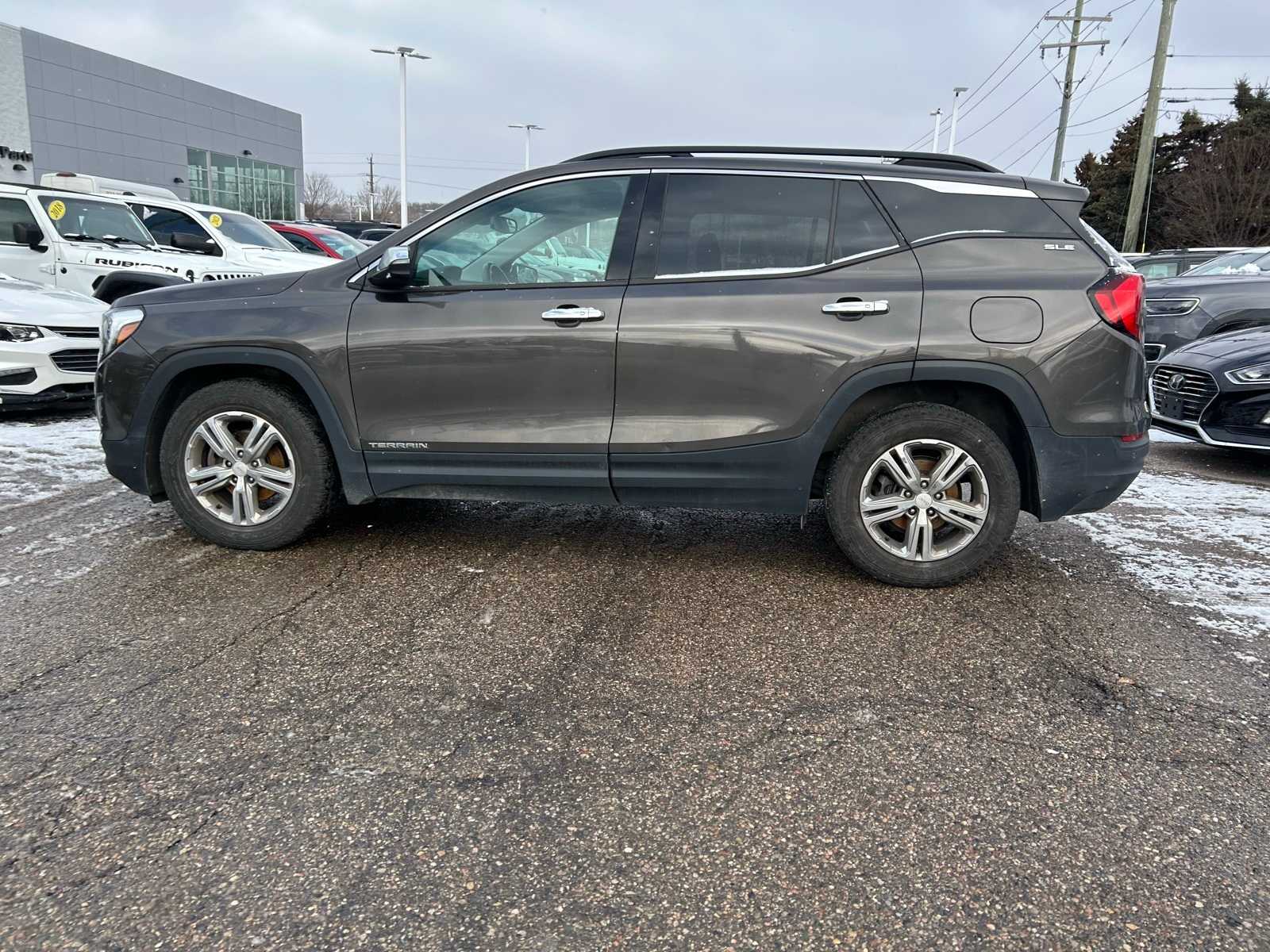 Thumbnail: 2020 GMC Terrain - 29