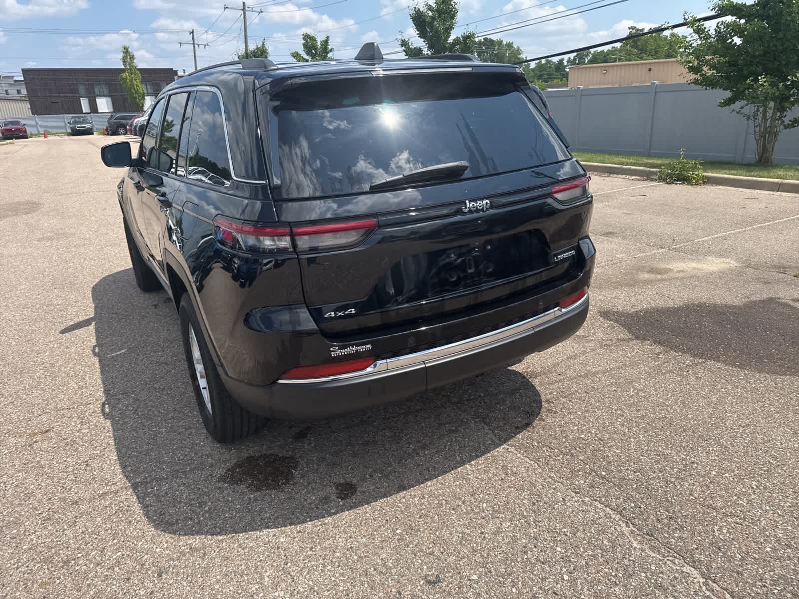 Thumbnail: 2023 Jeep Grand Cherokee - 20