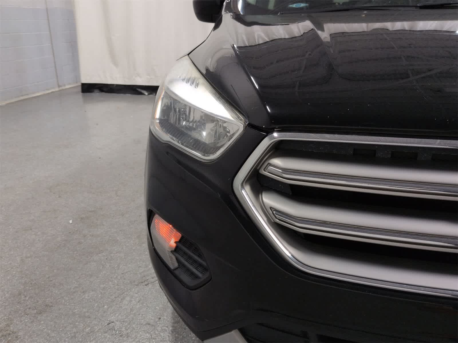 Thumbnail: 2017 Ford Escape - 11