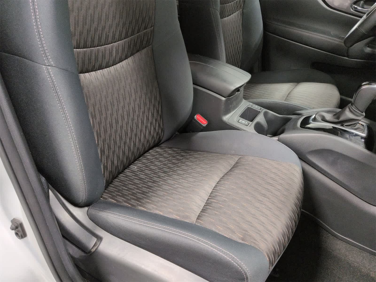 Thumbnail: 2017 Nissan Rogue - 23