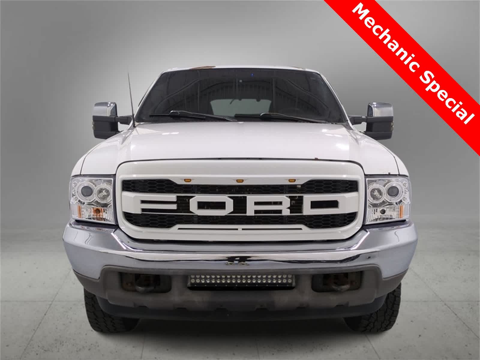 Thumbnail: 2002 Ford Excursion - 3