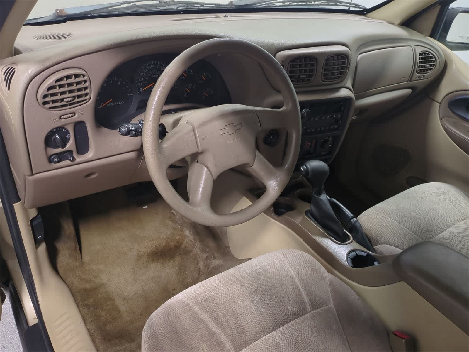 Thumbnail: 2004 Chevrolet TrailBlazer - 10