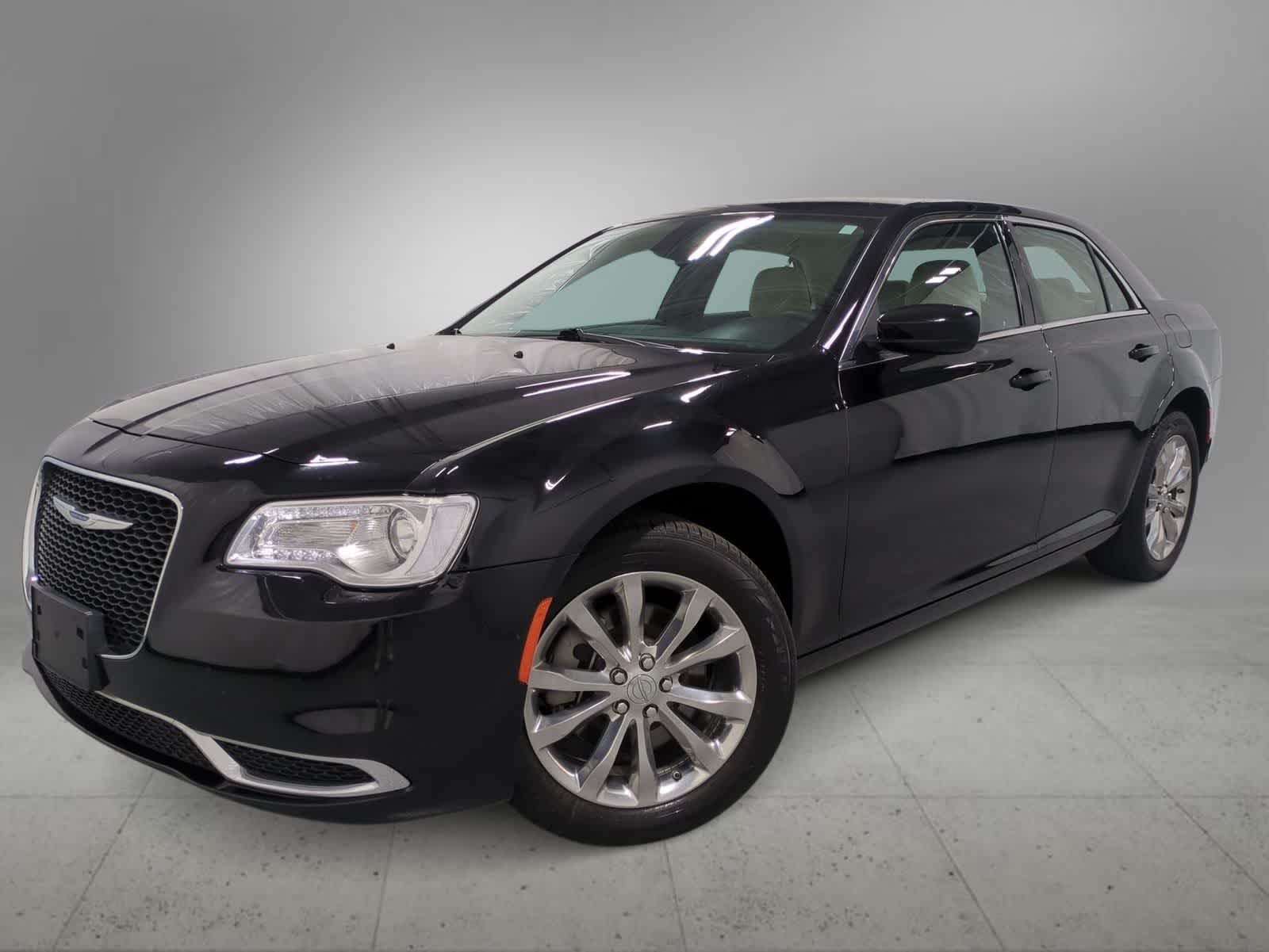 Thumbnail: 2023 Chrysler 300 - 1