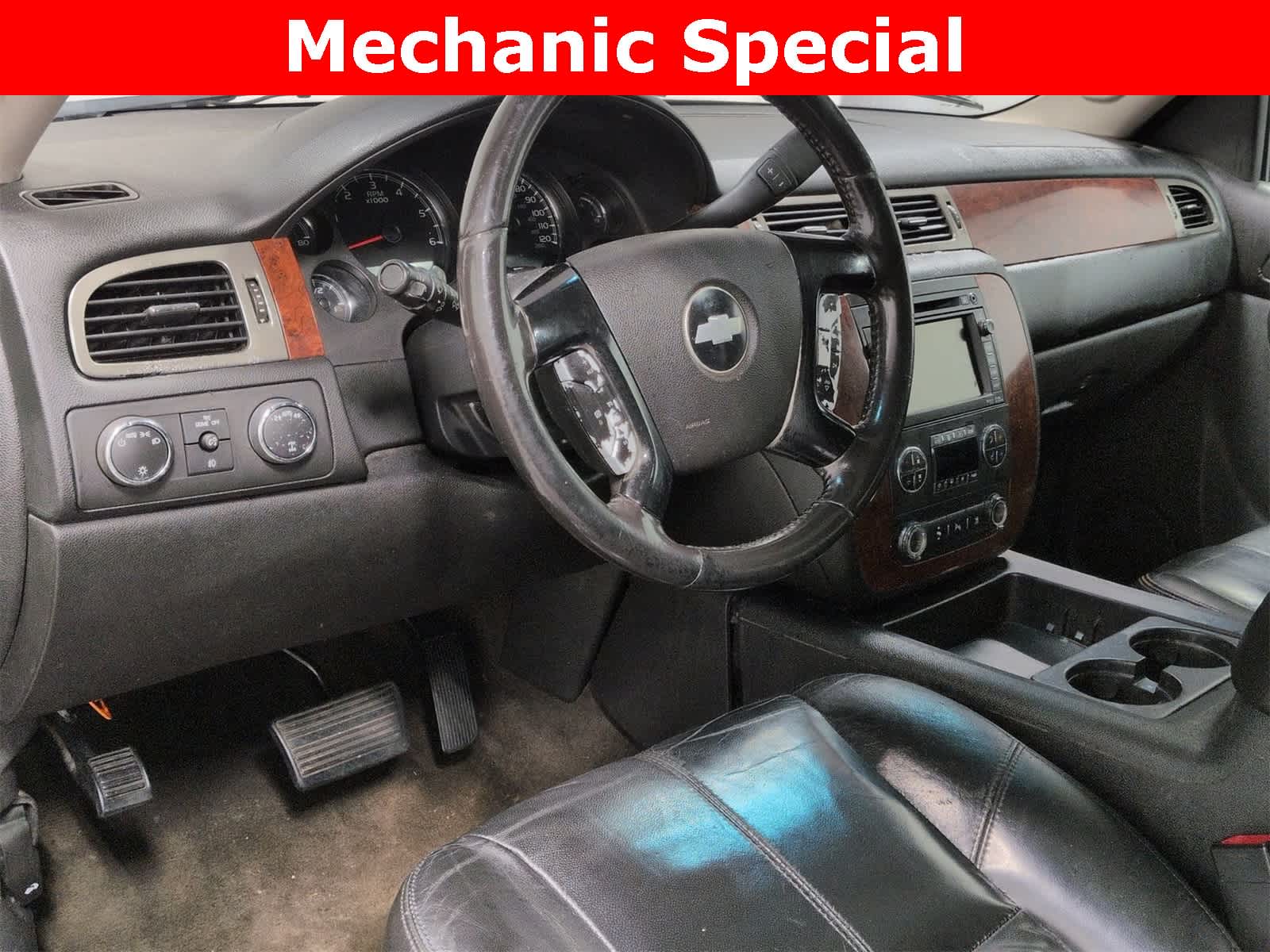 Thumbnail: 2011 Chevrolet Suburban - 9