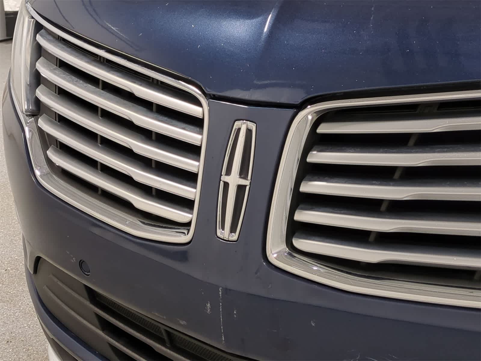 Thumbnail: 2015 Lincoln MKC - 12