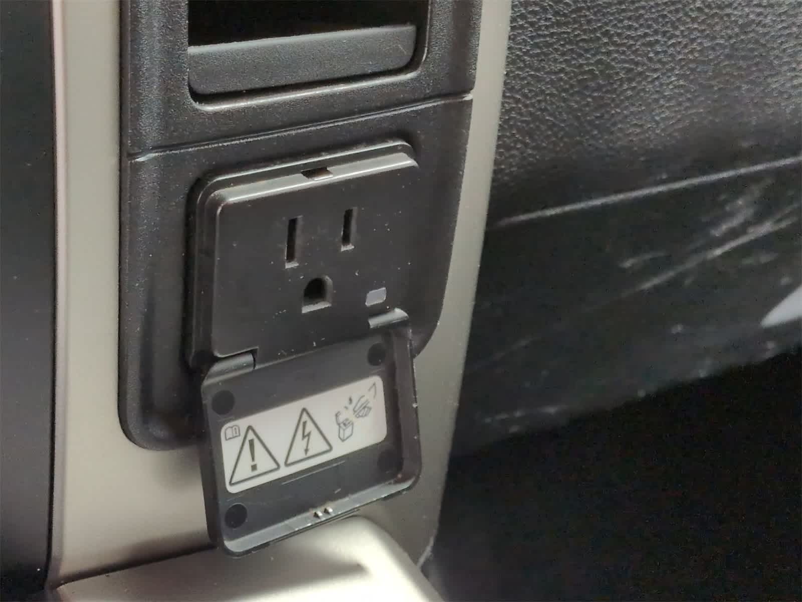 Thumbnail: 2015 RAM 2500 - 32