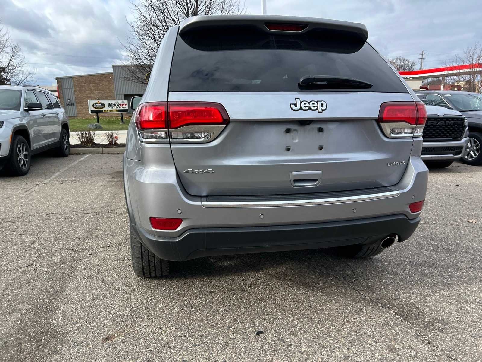 Thumbnail: 2020 Jeep Grand Cherokee - 19