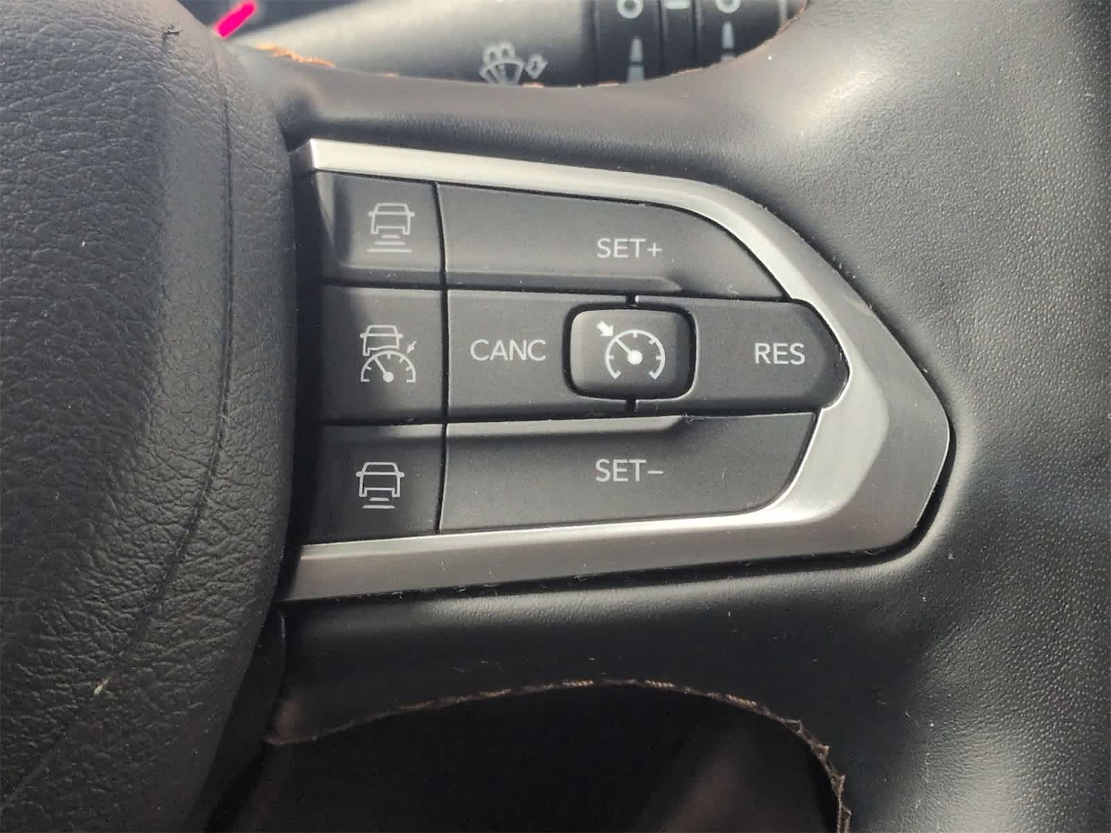 Thumbnail: 2022 Jeep Compass - 25
