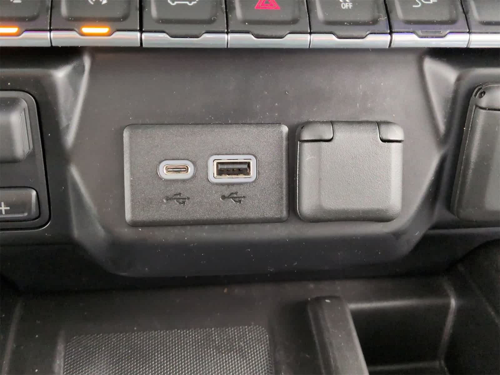 Thumbnail: 2019 Chevrolet Silverado 1500 - 34