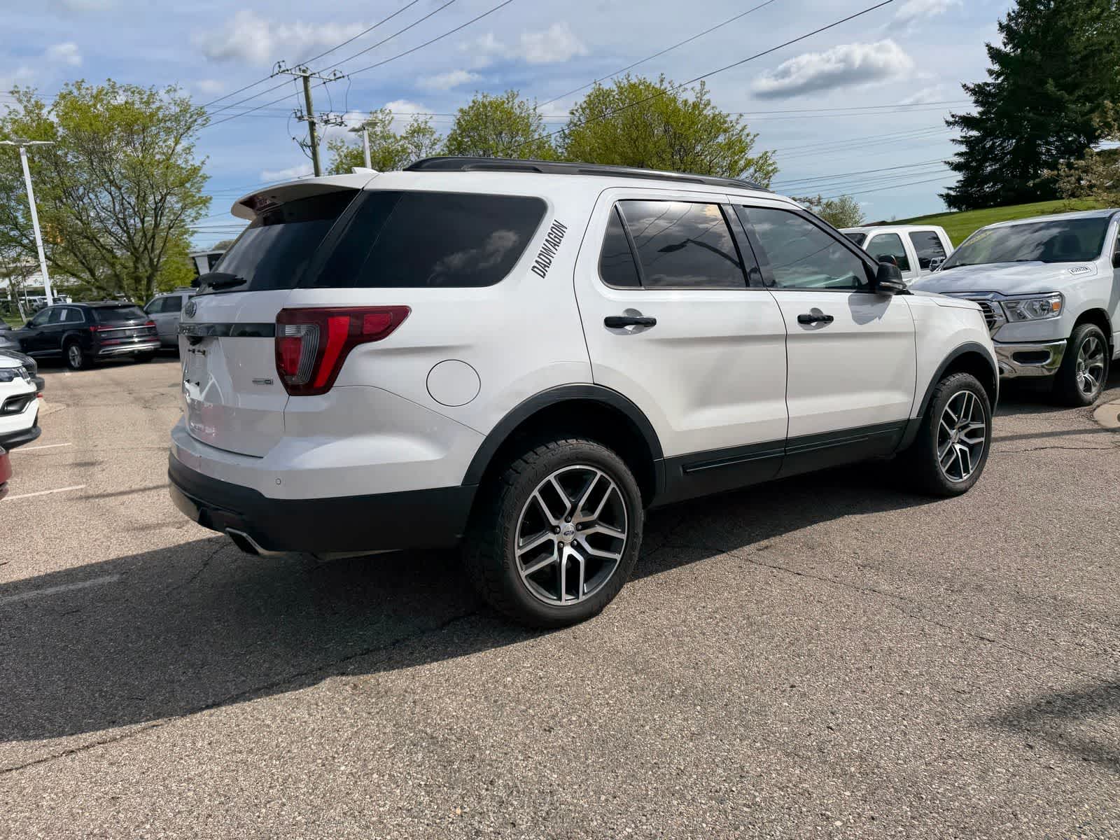 Thumbnail: 2016 Ford Explorer - 19