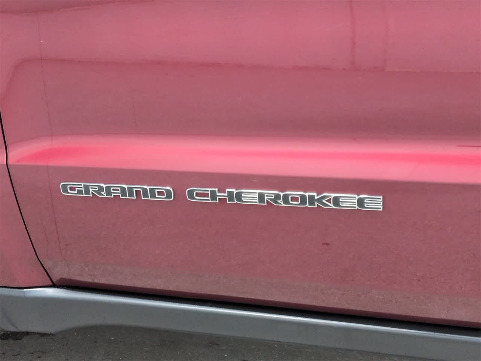 Thumbnail: 2020 Jeep Grand Cherokee - 12