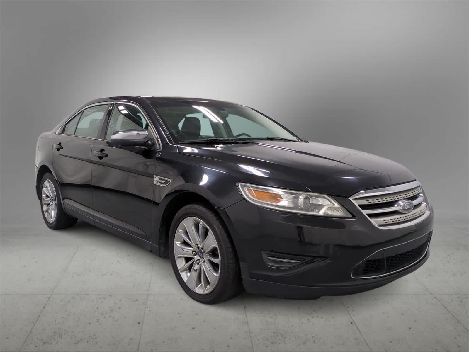 Thumbnail: 2010 Ford Taurus - 2