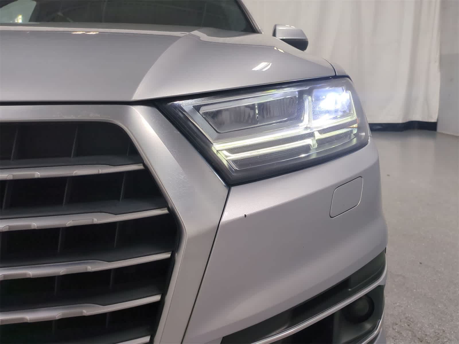 Thumbnail: 2017 Audi Q7 - 11