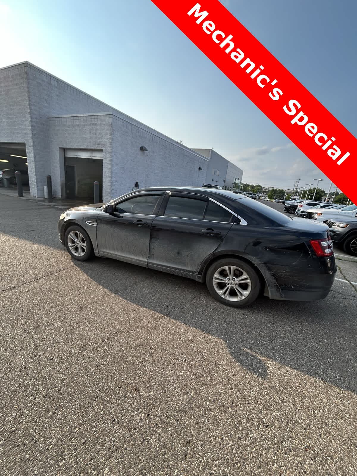 Thumbnail: 2014 Ford Taurus - 29